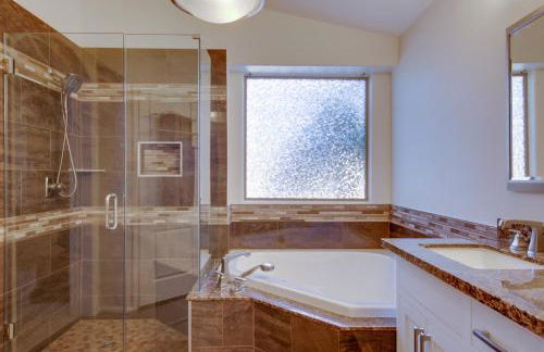 Near Hikes! Snowbird Escape with Pool in Gilbert - Foto 17