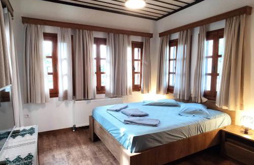 Vrionis House - Photo 18