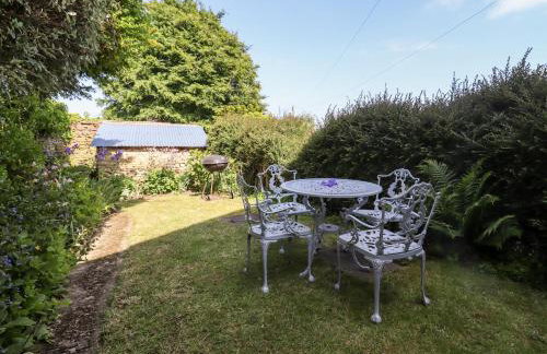 Woodbine Cottage - Photo 31