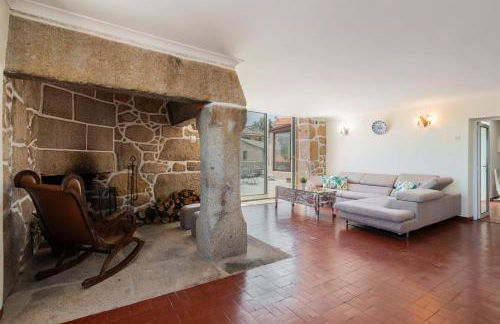 Casa de Lagarinhos JACUZZI SPA JOGOS GYM - SERRA DA ESTRELA - SEIA - GOUVEIA - Foto 14