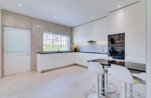 Casa Nuria com 4 quartos, piscina e churrasco em Vale do Lobo - Foto 25