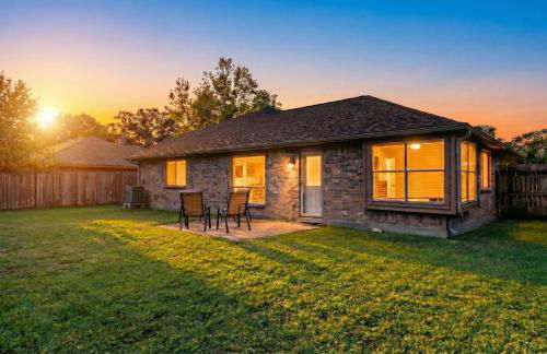 Cozy 3BR Home Escape, Modern & Serene - Foto 8