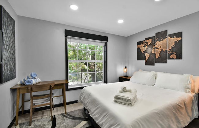 Escape to This Luxury Wilton Manors Villa - Foto 12