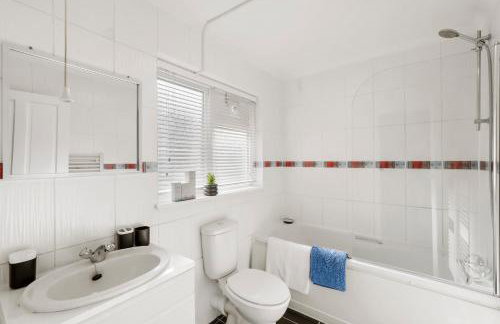 Grab a Deal Today! Massive Home For Contractors & Parking for 4 - Foto 30