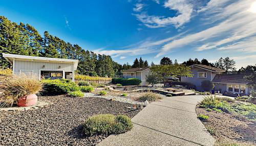 Mtn-View Retreat with Hot Tub and Deck in Sebastopol - Foto 5