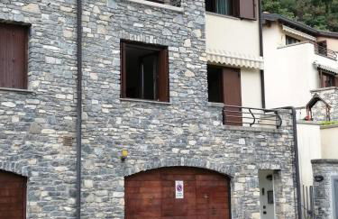 Between mountains and lake - Foto 22