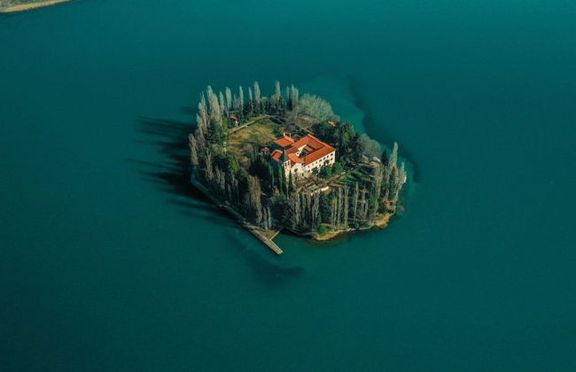 Deluxe Villa in Šibenik near Lake - Photo 42