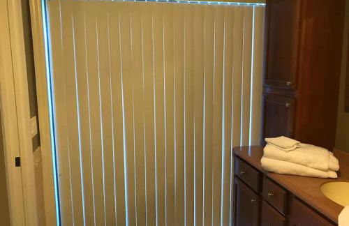 Lakefront Home Where You Can Retreat and Relax - Foto 20