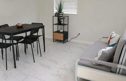 Seeing Busch Gardens from two apartments - Photo 16