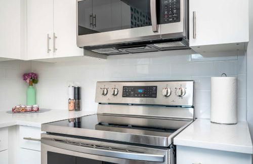 Luxe 1BR w Balcony in Downtown 542Blvd - Foto 12