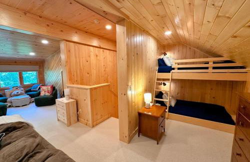 R8 Luxury Bretton Woods Ski-In Ski-out townhome next to beginner ski area w fast wifi and keyless entry - Foto 38