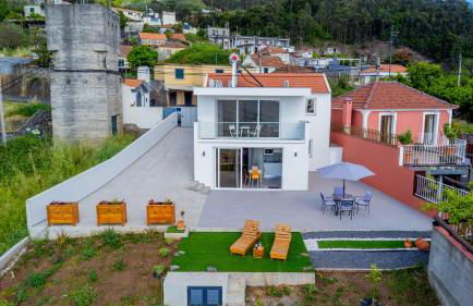 Brand new private modern apartment with Patio and Sea View - Photo 25