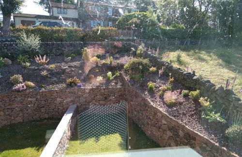 Staycation 3-bedroom home with panoramic views free off road parking - Foto 33