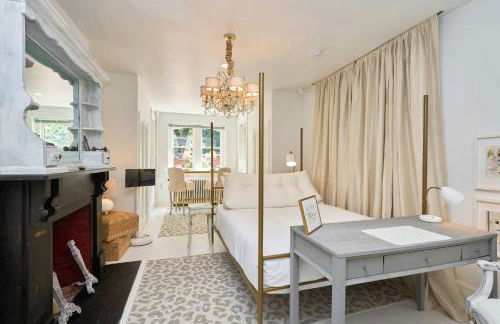 Private DC Retreat on Iconic East Capitol St - Photo 4