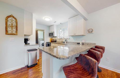 Maple Leaves - 30 Day Rental - Photo 5