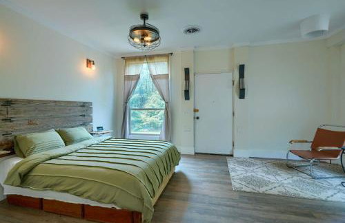 Swaying Pines Cabin w/EV Charger - Foto 14