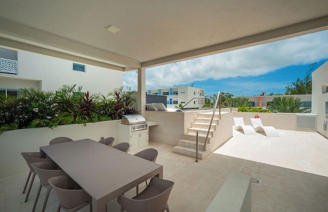 The Grove - Photo 70