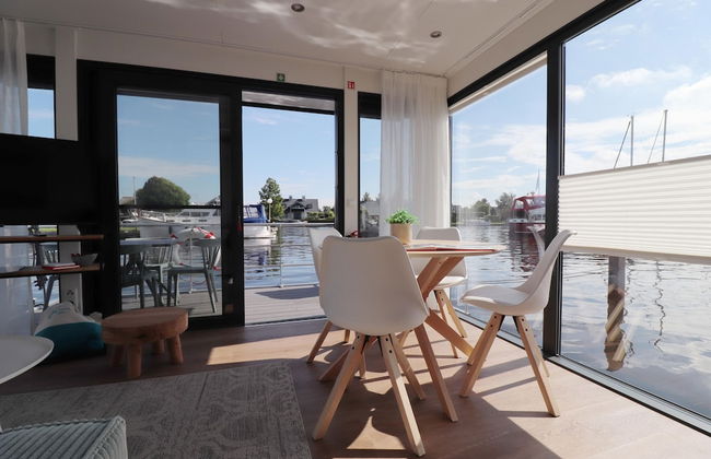 Houseboat in Lemmer With Harbor Views - Foto 23