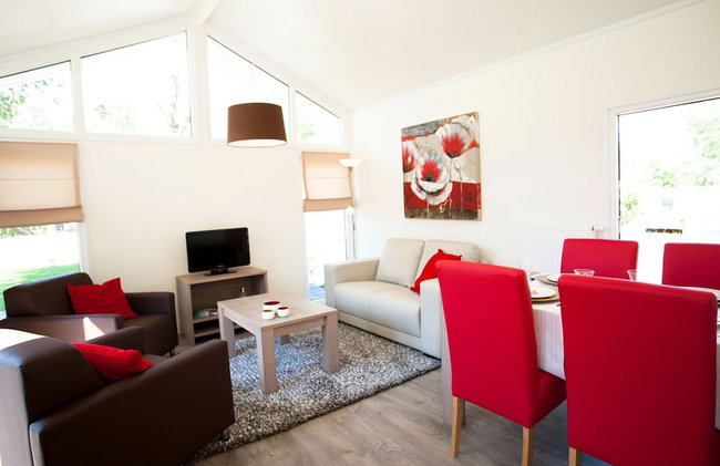 Enchanting Chalet 600 m From the sea - Photo 7