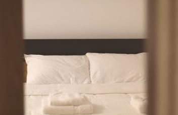 Emily Apartments 2 - Photo 6