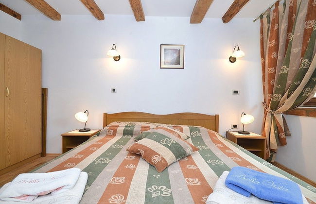 Bella Vista Apartments - Photo 3