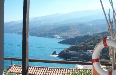 The House of Summer Winds - Photo 20