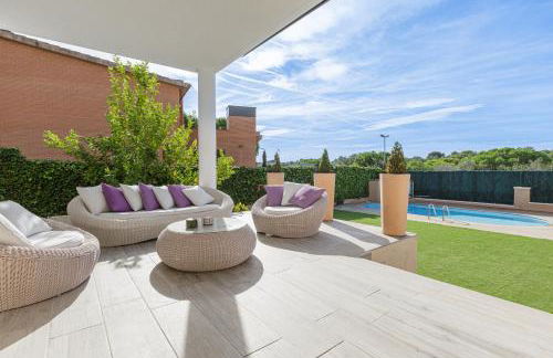 Fantástica casa en alquiler con piscina en Vilanova i la Geltrú - Foto 42