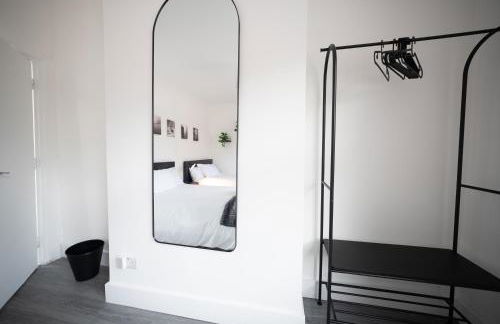 3BR Home Gem - sleeps 9 - Netflix - Near O2 & Greenwich Park - Foto 58