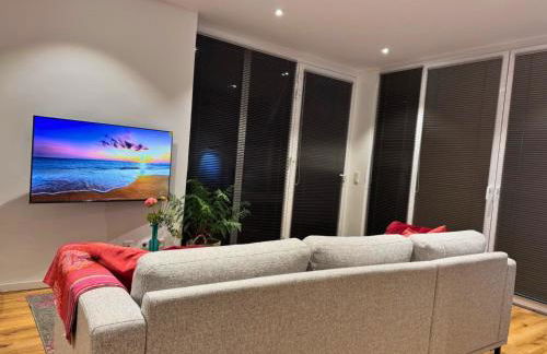 Top Apartment in Kranenburg - central & quiet - terrace and large windows - incl parking, fast WiFi, Box-Spring bed, washer & dryer, Netflix - Foto 9