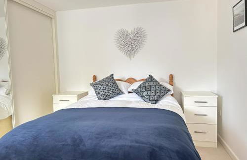 Private Garden Retreat 2BR Modern Comfort - Foto 39