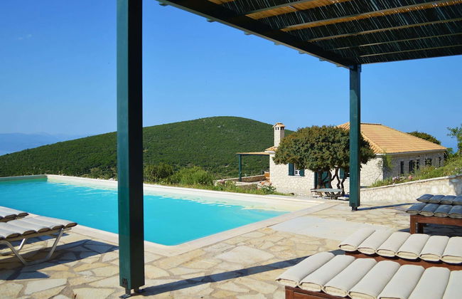 Spacious Villa in Vasiliki with Swimming Pool & Hot Tub - Foto 16