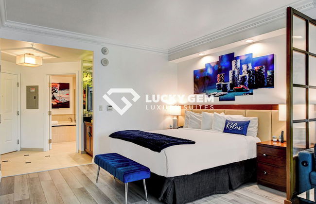 Lucky Gem Penthouse Suites at MGM Signature - Photo 30