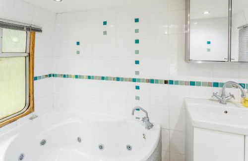 Carriage 1 - Coalport Station Holidays - Foto 4