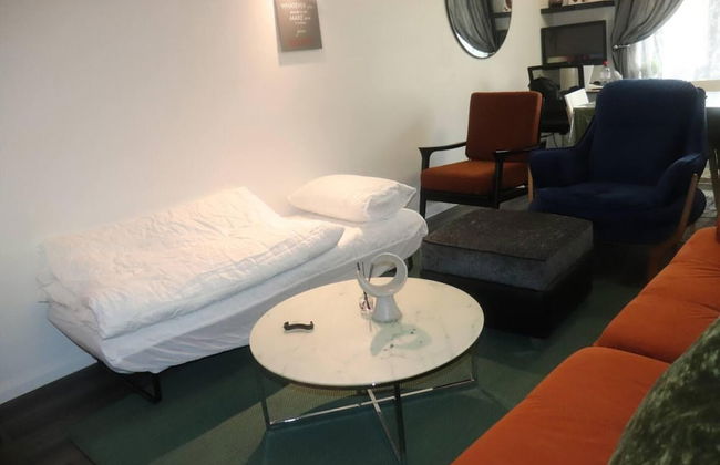 Immaculate 2-bed Apartment in Dagenham - Photo 37