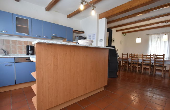 Lavish Holiday Home in Abertamy near Ski Area - Photo 7