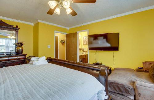 Pool and Large Covered Patio! Decatur Family Getaway - Foto 14