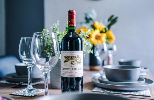 NEW! Spacious 3-Bed Home in Newcastle-under-Lyme by 53 Degrees Property, Ideal for Business, FREE Parking! - Foto 12