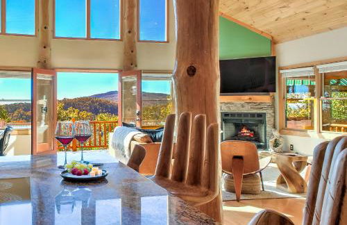 Stunning Mountain Cabin with Views and Hot Tub - Foto 46