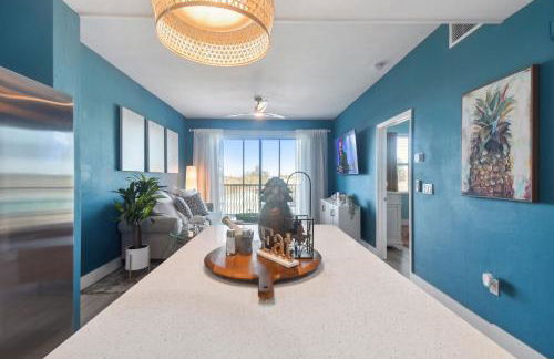 Fabulous Golf and Marina Community Condo - Photo 6