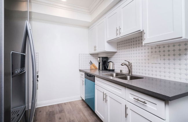 Brand NEW Luxury 3bdr Townhome In Silver Lake - Photo 12