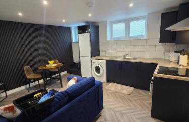 Courtyard High Spec Apartment in Town Centre - Foto 8