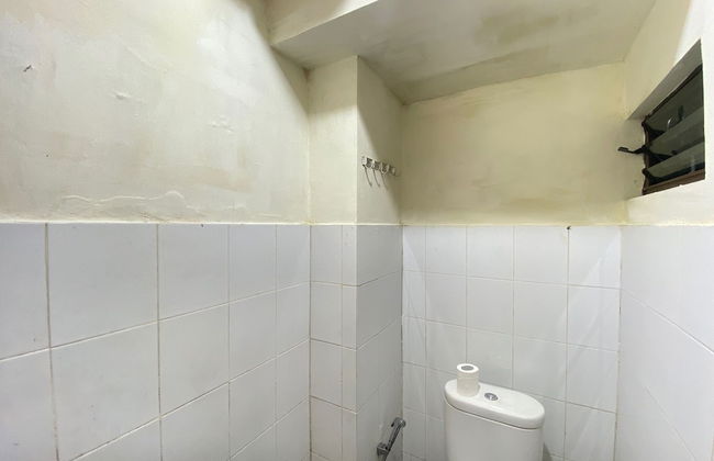 Stylish & Strategic 2BR at Gateway Ahmad Yani Cicadas Apartment near Mall - Photo 16