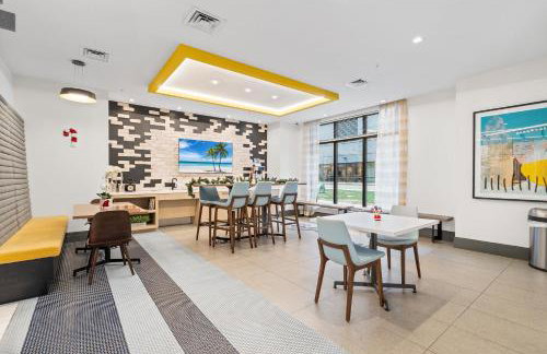 Modern 2BR 2BA Condo Sleeps 8 with Gym Laundry 20 Min to NYC - Foto 45