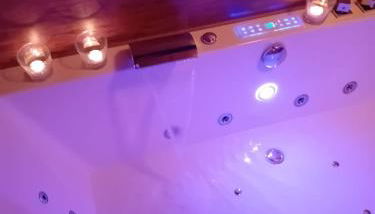 Wellnessoase mit Sauna und Whirlpool - Foto 2