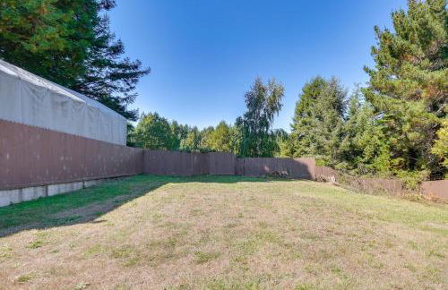 3 Mi to Sequoia Park Zoo Spacious Home with Sunroom - Foto 3