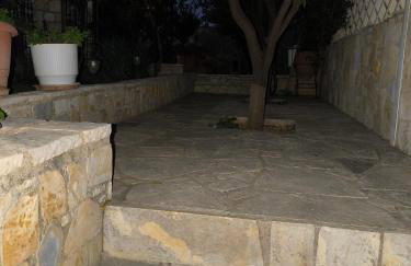 HoneyHouse - Photo 10