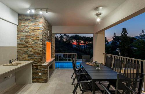 Luxe villa with pool, jacuzzi, and sauna - Foto 34