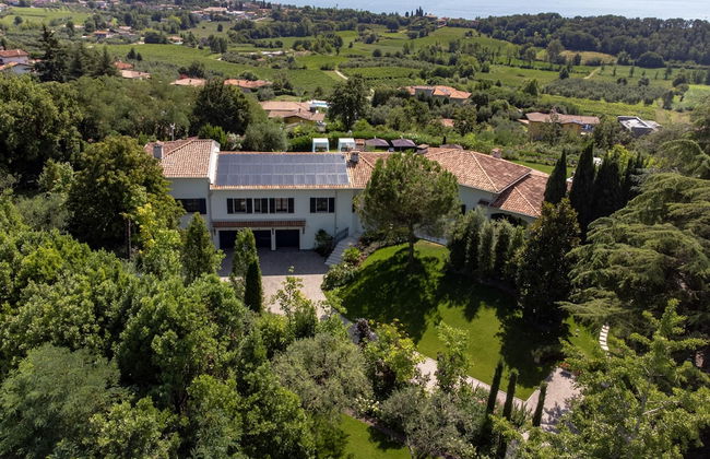 Charming Green and Blue Villa by Wonderful Italy - Photo 7