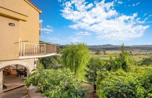 Awesome Home In Mirlovic Polje - Foto 26