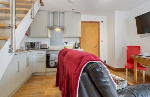 The Terrace - Beautiful 1-Bed with Roof Terrace Pass the Keys - Photo 12